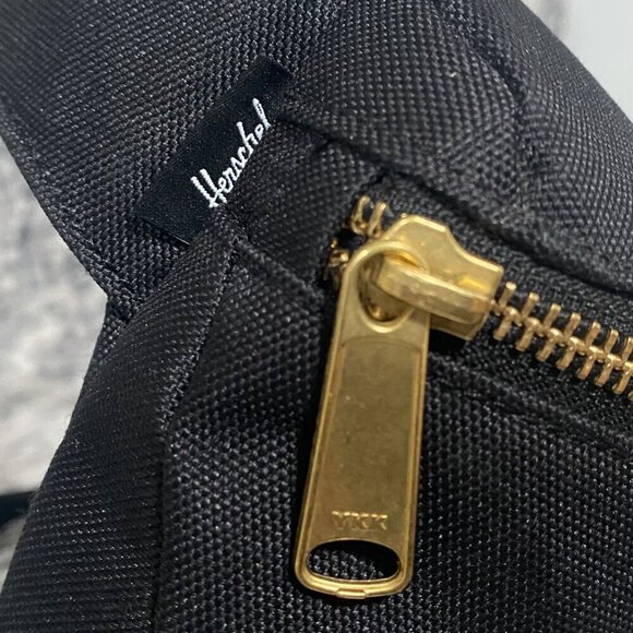 Herschel Supply Co Light Weight Fanny Bum Bag in Black - Picture 5 of 9